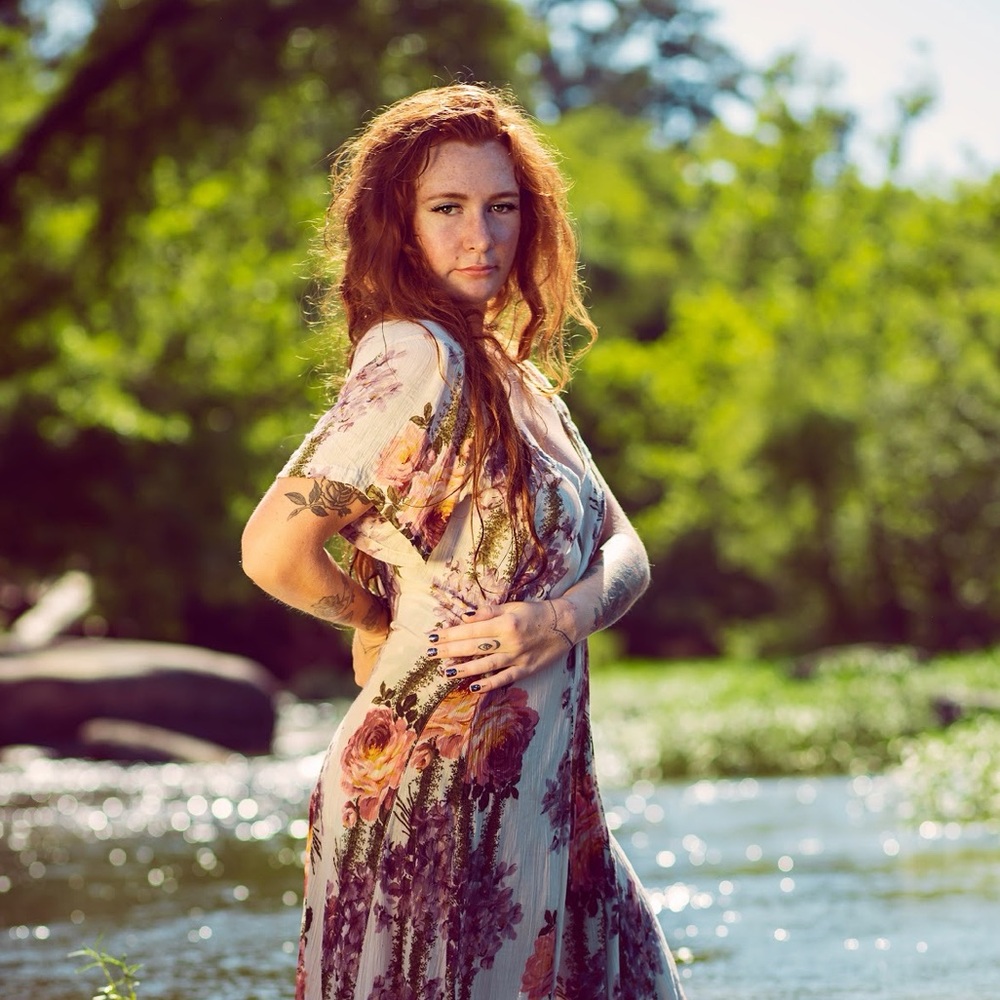 Meet your Posher, Elise